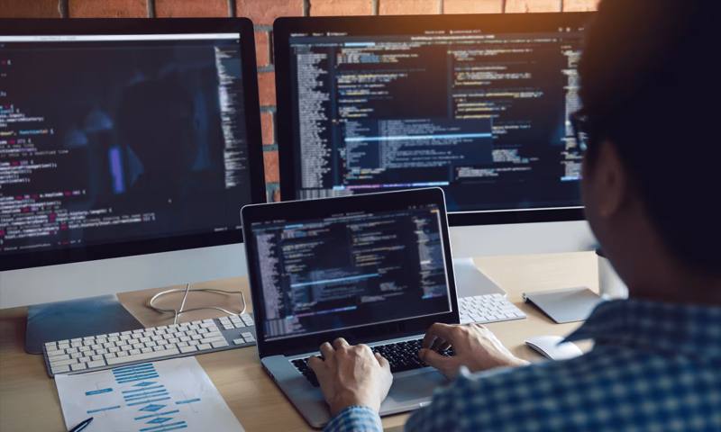 数据科学选型:R与Python如何赋能泰兴市网站建设?